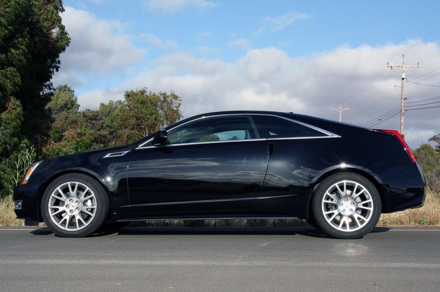  Cadillac CTS Coupe 2011 года  (фото 67 из 128)